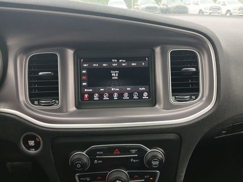 Used 2021 Dodge Charger SXT w/ Leather Interior Group RWD image 18
