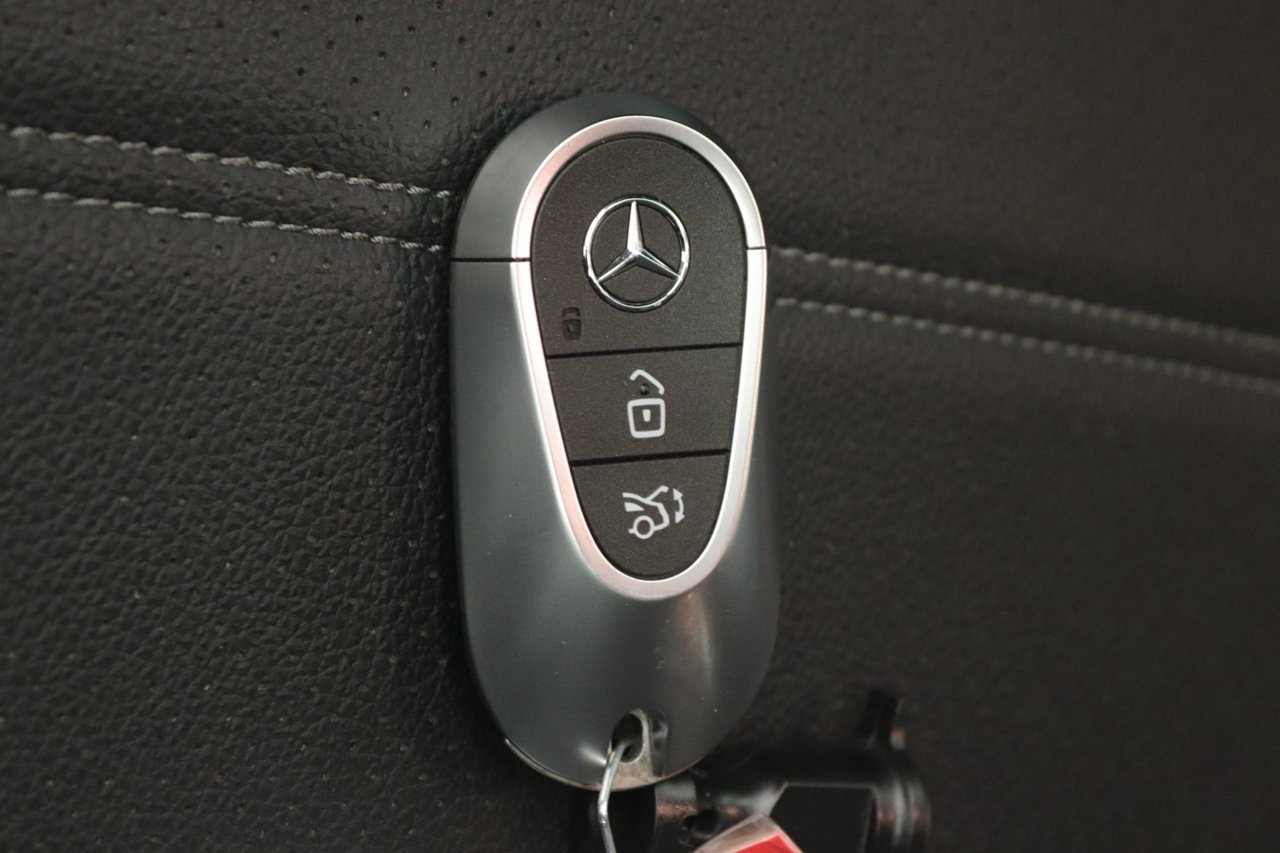 Certified 2025 Mercedes-Benz GLC 350e 4MATIC image 23