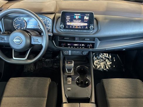 Used 2023 Nissan Rogue SV image 18