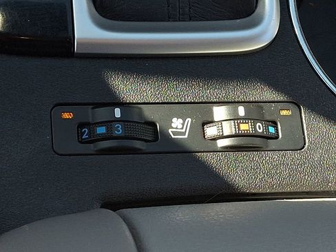 Used 2018 Toyota Highlander Limited Platinum image 22