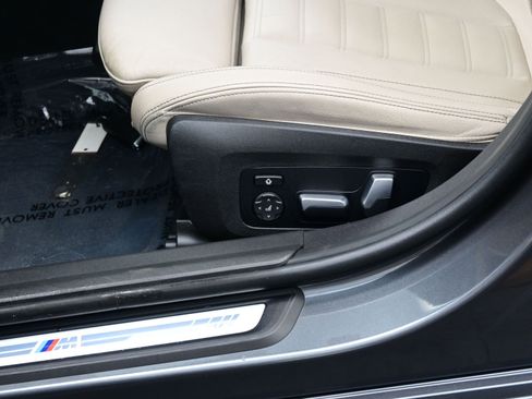 Used 2022 BMW M340i xDrive w/ Premium Package image 11