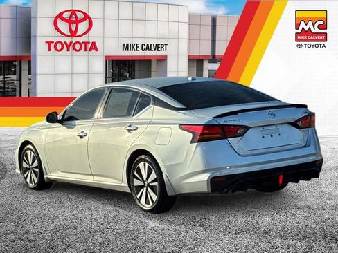 Used 2019 Nissan Altima 2.5 SV FWD image 3