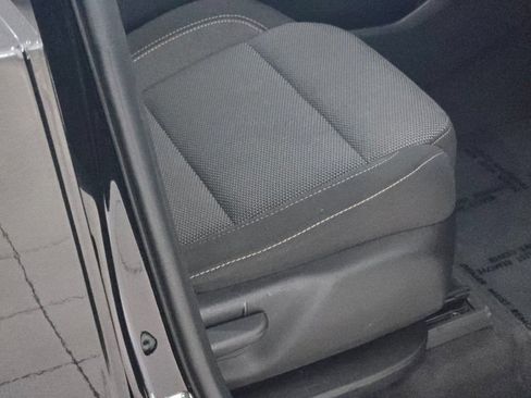 Certified 2019 Chevrolet Traverse LT FWD image 7