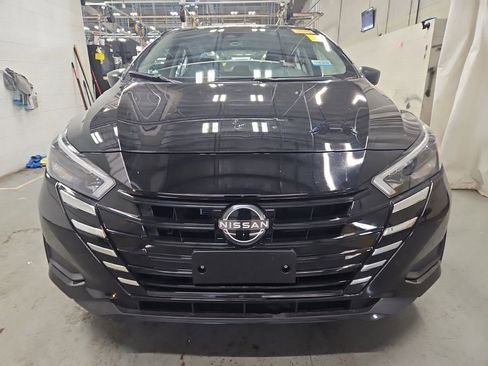 Used 2025 Nissan Versa S w/ Trunk Package image 2