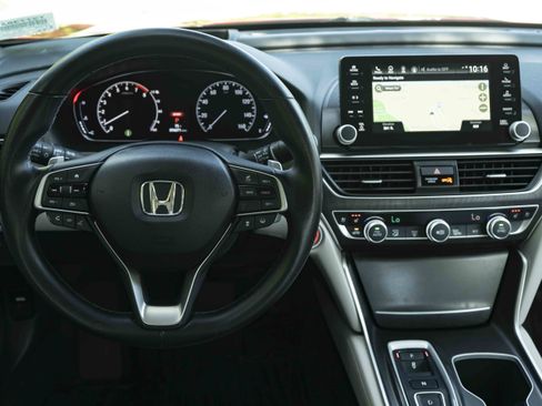 Certified 2018 Honda Accord Touring image 19