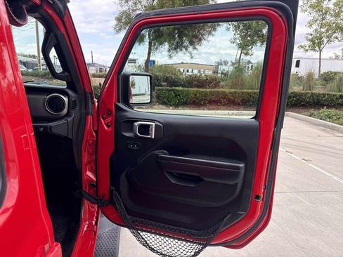 Used 2020 Jeep Wrangler Unlimited Sport S AWD/4WD image 16