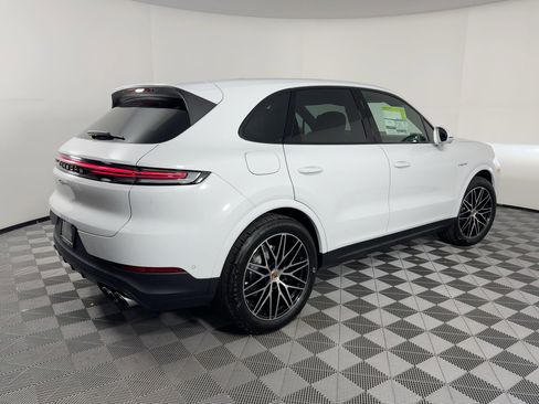 Used 2026 Porsche Cayenne E-Hybrid image 9