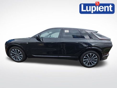 Used 2024 Cadillac Lyriq Sport AWD/4WD image 7