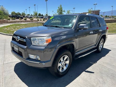 Used 2013 Toyota 4Runner SR5 w/ Premium Pkg w/3rd Row Seat AWD/4WD image 3