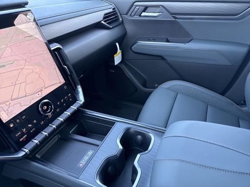 New 2026 GMC Acadia AT4 image 24