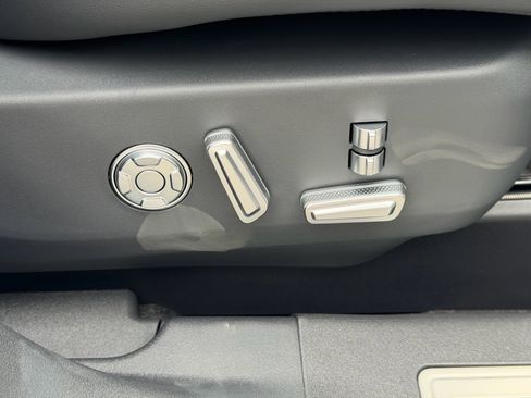 New 2026 Lincoln Nautilus Reserve image 13