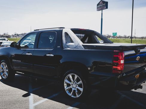 Used 2008 Chevrolet Avalanche LTZ w/ LTZ Preferred Equipment Group AWD/4WD image 22