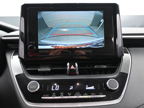 Used 2025 Toyota Corolla LE FWD image 17