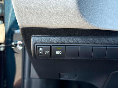 Used 2020 Toyota Corolla XSE image 32