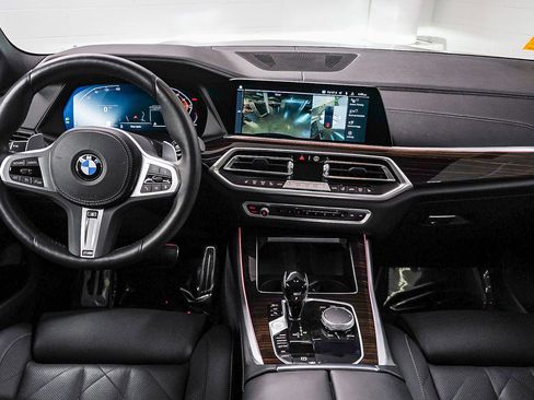 Used 2023 BMW X5 xDrive40i w/ M Sport Package image 12