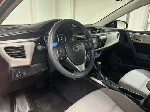 Used 2014 Toyota Corolla LE FWD image 10