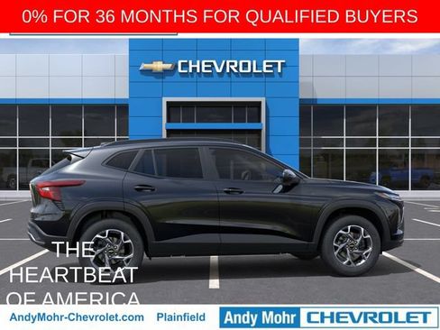 New 2026 Chevrolet Trax LT w/ Sunroof Package FWD image 7