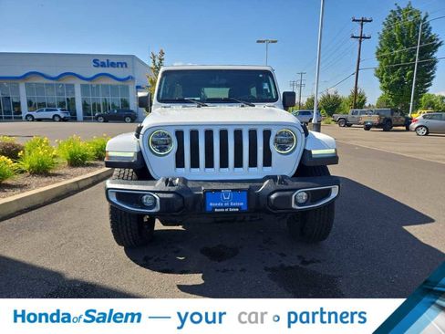 Used 2022 Jeep Wrangler Unlimited Sahara w/ LED Lighting Group AWD/4WD image 6
