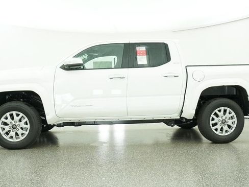 New 2026 Toyota Tacoma SR5 AWD/4WD image 19