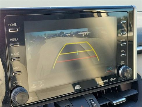 Used 2020 Toyota RAV4 Limited image 27