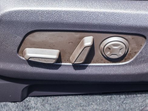 Used 2025 Kia Carnival SX Prestige FWD image 13