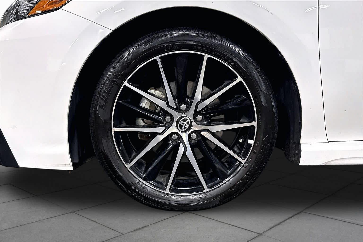 Used 2024 Toyota Camry SE w/ Cold Weather Package AWD/4WD image 11