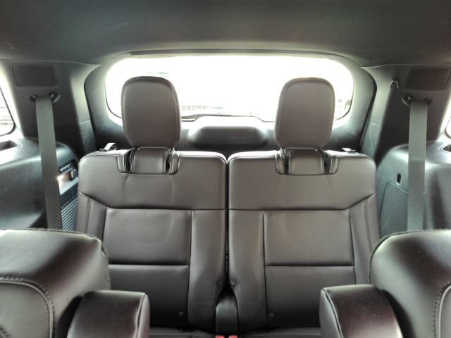 Used 2025 Ford Explorer Platinum w/ LUX Leather Package AWD/4WD image 32
