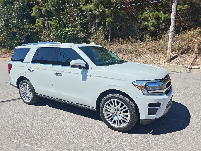 Used 2024 Ford Expedition Limited RWD image 1