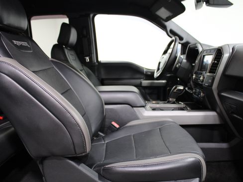 Used 2018 Ford F150 Raptor w/ Equipment Group 802A Luxury AWD/4WD image 32