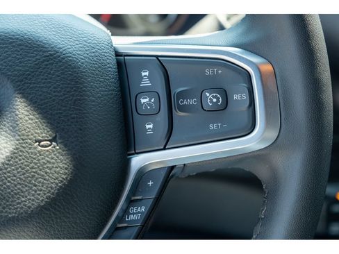 Used 2025 RAM 2500 Big Horn AWD/4WD image 19