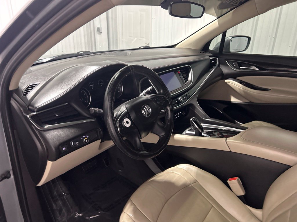 Used 2018 Buick Enclave Essence FWD image 13