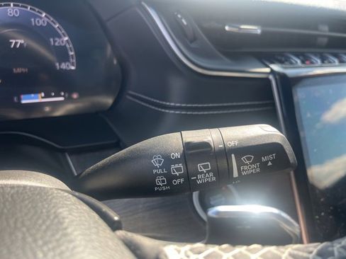 Used 2024 Jeep Grand Cherokee Limited w/ Black Appearance Package image 26