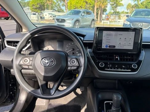 Used 2024 Toyota Corolla LE FWD image 17