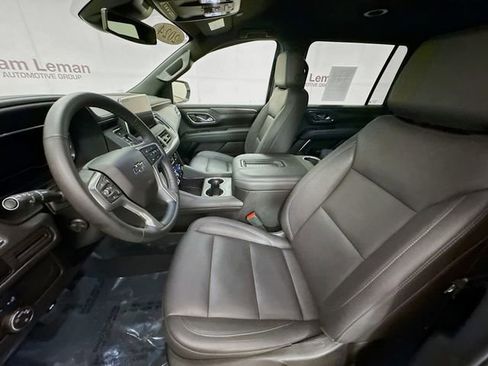Used 2024 Chevrolet Suburban Z71 w/ Luxury Package image 24