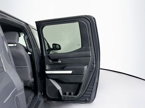 Used 2024 Toyota Tacoma TRD Off-Road image 29