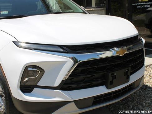 Used 2023 Chevrolet Blazer LT AWD/4WD image 11
