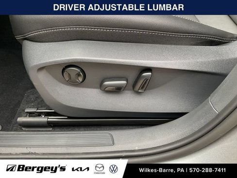 Used 2022 Volkswagen Taos SE AWD/4WD image 5