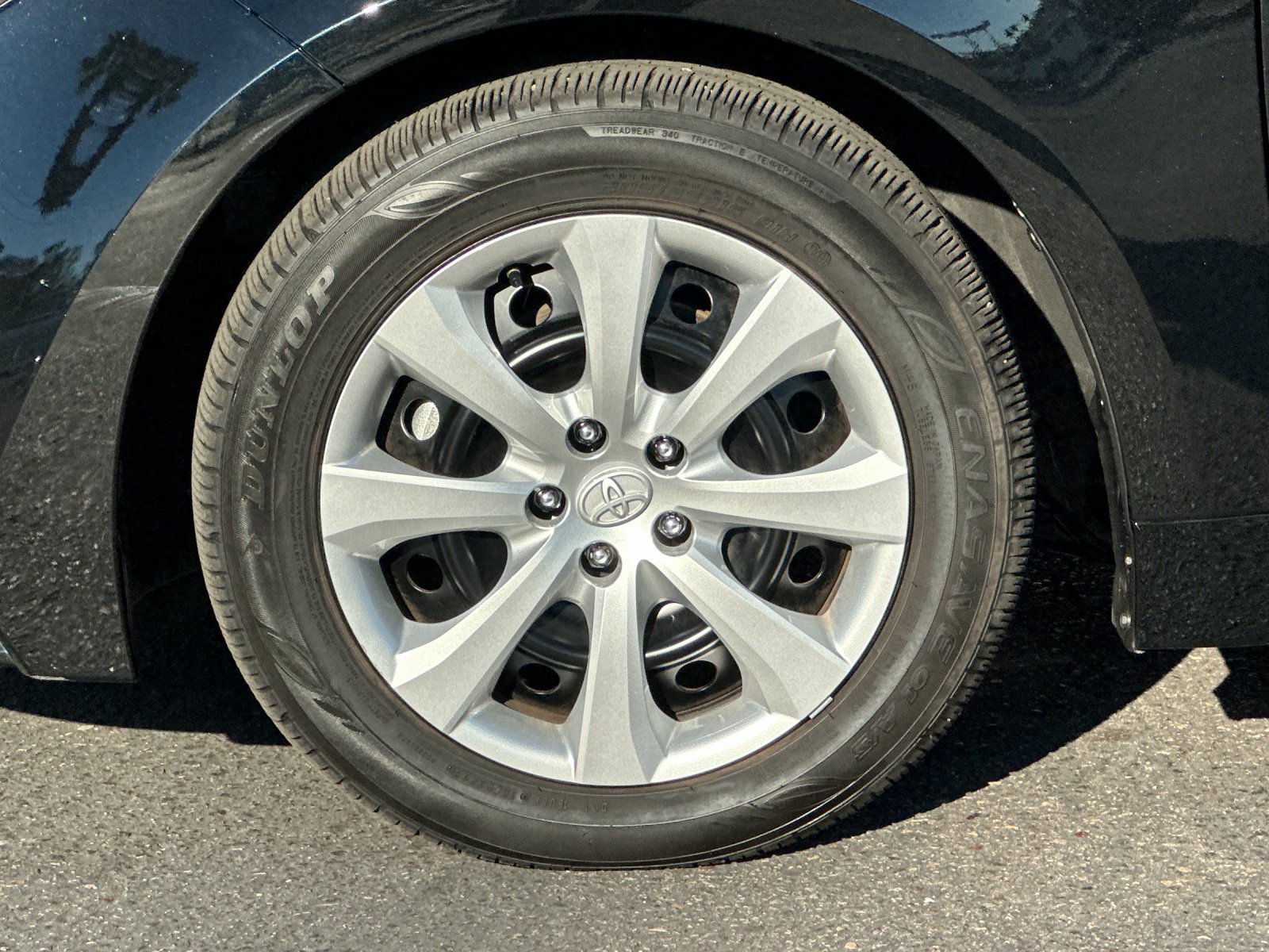 Used 2026 Toyota Corolla LE FWD image 21
