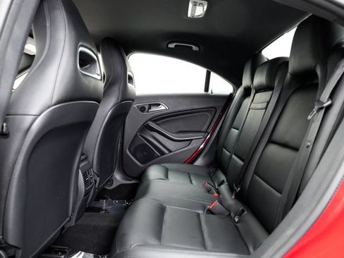 Used 2015 Mercedes-Benz CLA 250 image 22