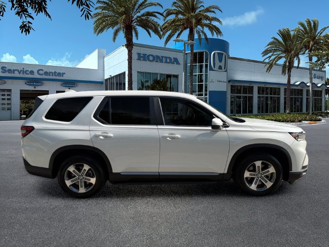 Certified 2025 Honda Pilot EX-L image 9