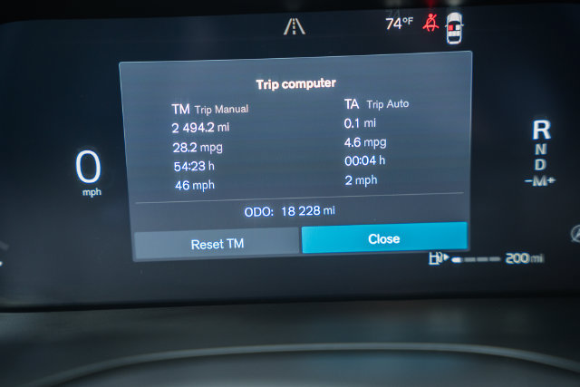Certified 2025 Volvo XC60 B5 Plus w/ Climate Package AWD/4WD image 44