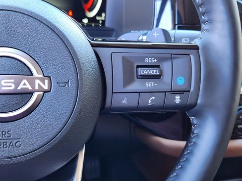 Used 2025 Nissan Pathfinder Platinum image 24