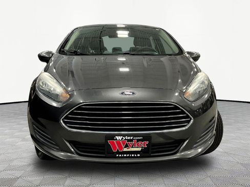 Used 2018 Ford Fiesta SE FWD image 2