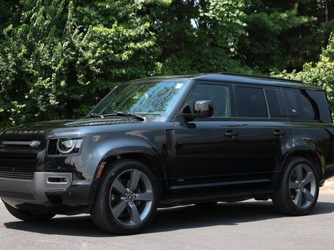 Used 2024 Land Rover Defender 130 V8 image 11