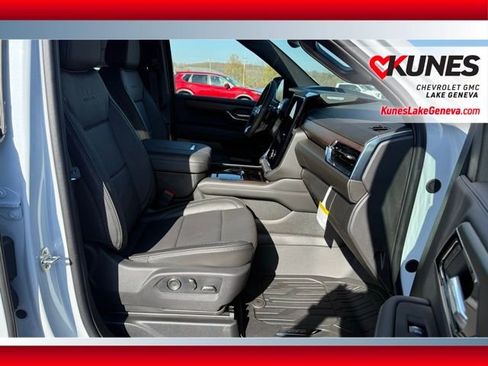 New 2026 GMC Yukon Denali w/ Sun & Power Step Package AWD/4WD image 20