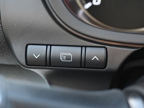 Used 2024 Mitsubishi Eclipse Cross AWD image 38