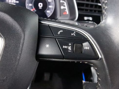Used 2020 Audi Q8 Premium Plus w/ Premium Plus Package AWD/4WD image 18