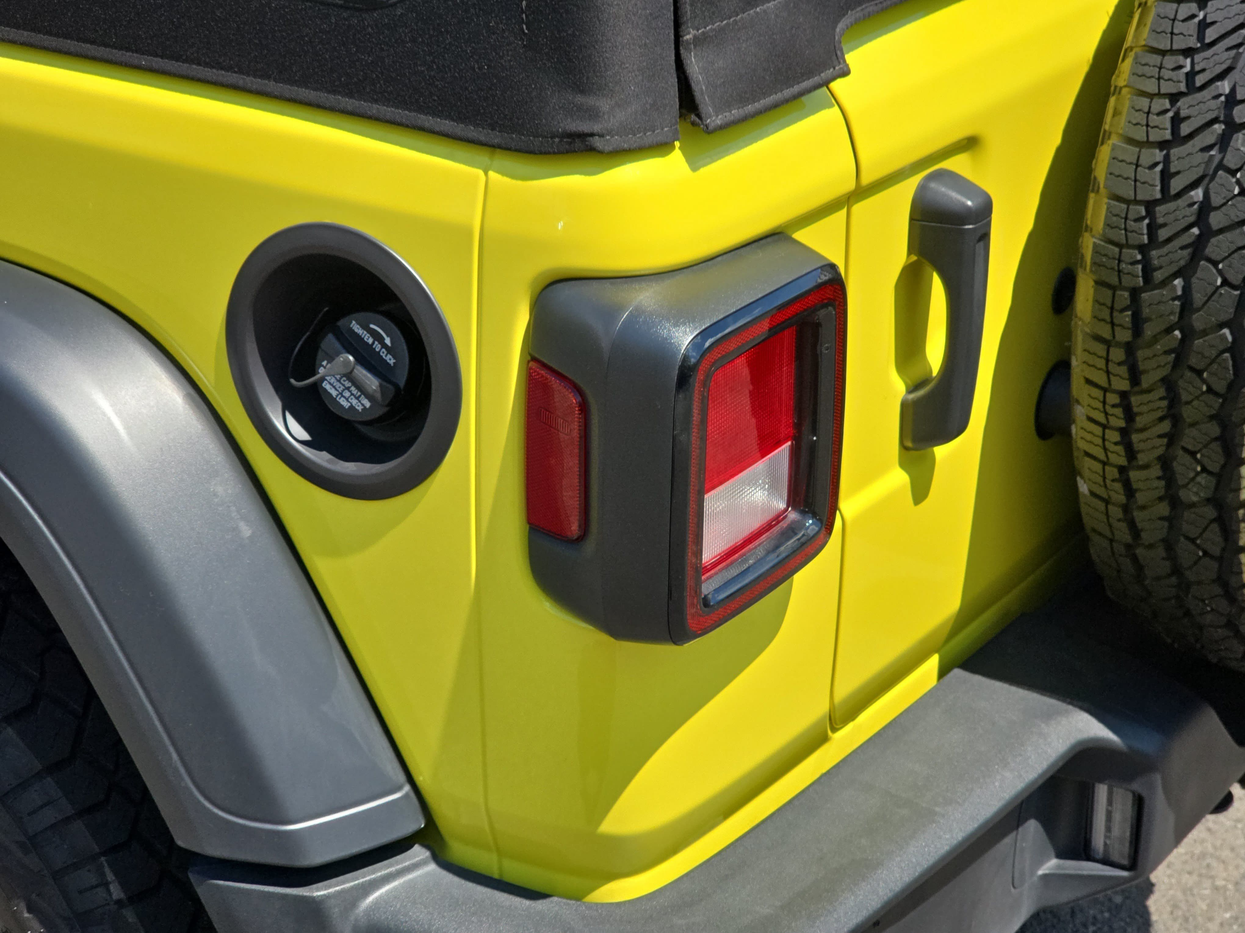 Used 2024 Jeep Wrangler Unlimited Sport AWD/4WD image 34