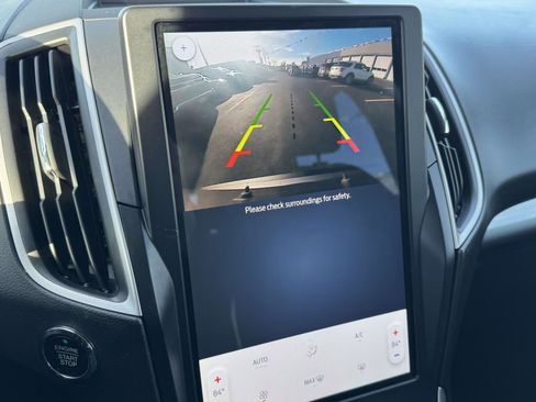 Used 2022 Ford Edge SE image 25