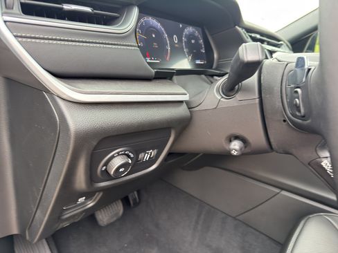 New 2025 Jeep Grand Cherokee L Limited w/ Luxury Tech Group II image 15